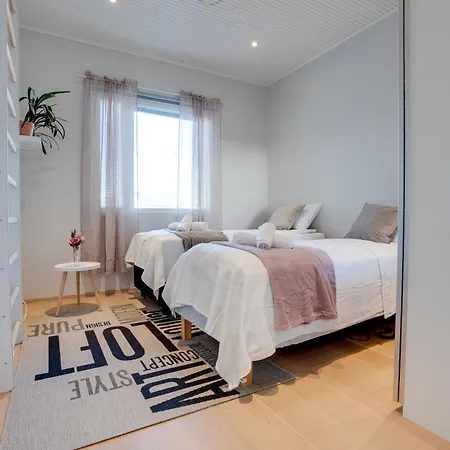 Venni Northern Lights Villa *